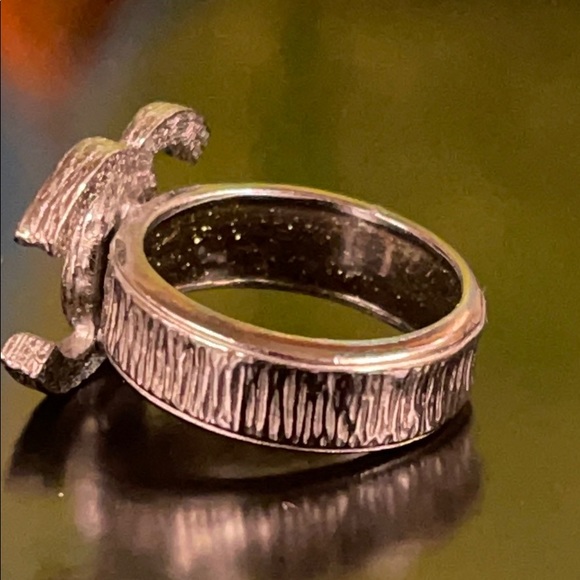 WOW POSHMARK - AUTHENTIC CHANEL PARIS SUPERMODEL RING - Picture 11 of 16